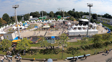 Festgelände im Sportpark Ostra in Dresden – Eislaufbahn an der JOYNEXT Arena