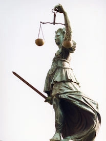 Justitia-Statue Justitia-Statue
