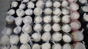 In Kerzen versteckte Plastiktüten mit Tabletten